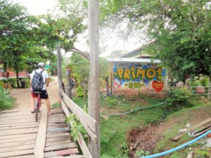 LAOS: Toilet Streetart and Loo Graffiti – 4000 Islands