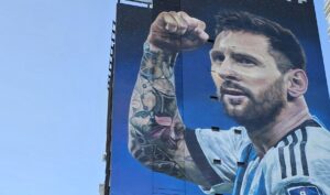ARGENTINA: Streetart Buenos Aires – Tribute to football legend Lionel Messi – Urban Artworks
